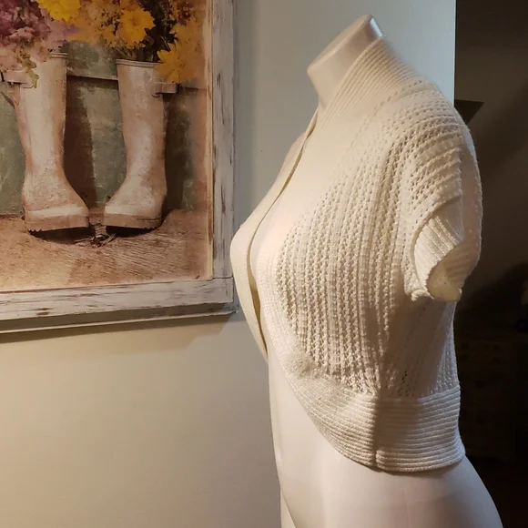 APT. 9 Cardigan - Picture 4 of 6